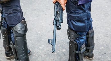 web-police-on-duty-gun-shotgun-dhaka-tribune-20-05-2018-1526842016189-1548828695128