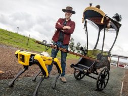 robot-pulling-rickshaw-goes-viral