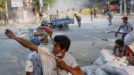 মিয়ানমারের বিক্ষোভে নিহতের সংখ্যা বেড়ে ১৮০