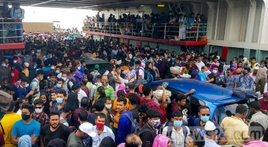 shimulia-ferry-crowd-lockdown-270621-005