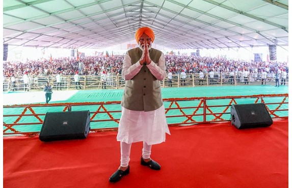 কেউ আমাকে মূর্খ বা পাগল ভাবতে পারেন, আমি ঈশ্বরপ্রেরিত: মোদি