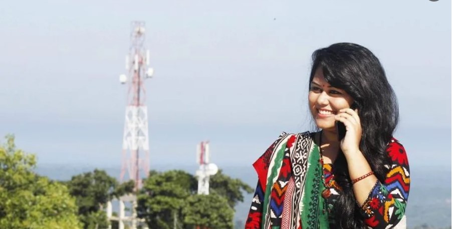 ফোনে কথা বলার খরচ বাড়ল