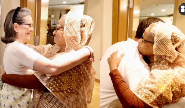 শেখ হাসিনার সঙ্গে আবেগঘন মুহূর্তে গান্ধী পরিবার