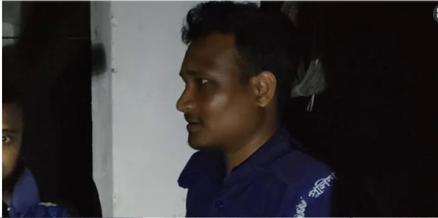 ব্যবসায়ীর পথ রোধ করে ছিনতাইয়ের চেষ্টা, ২ পুলিশ সদস্য প্রত্যাহার