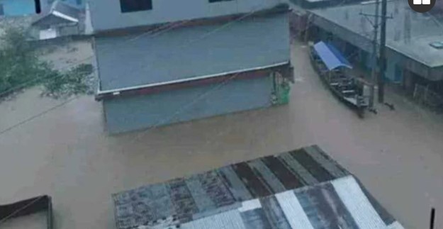 ৩ নদীর ১১ বাঁধ ভেঙে ফেনীর ৭০ গ্রাম প্লাবিত, ফুলগাজী ও পরশুরামের সঙ্গে যোগাযোগ বিচ্ছিন্ন