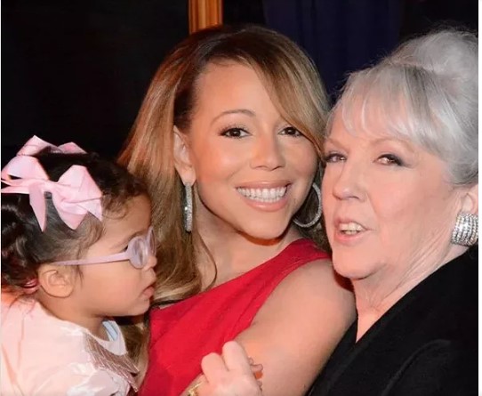 বোনের মৃত্যু  ও  একই দিনে মা