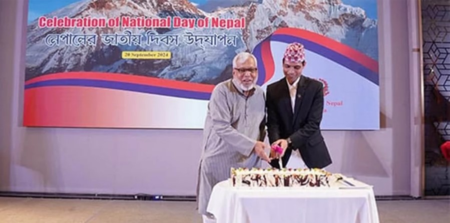 নেপাল থেকে বিদ্যুৎ আমদানি করবে বাংলাদেশ: জ্বালানি উপদেষ্টা