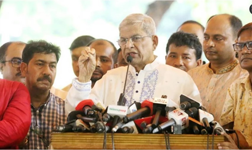 ঘৃণা-বিভেদের কোনো রাজনীতি থাকবে না: ঢাকেশ্বরী মন্দিরে মির্জা ফখরুল