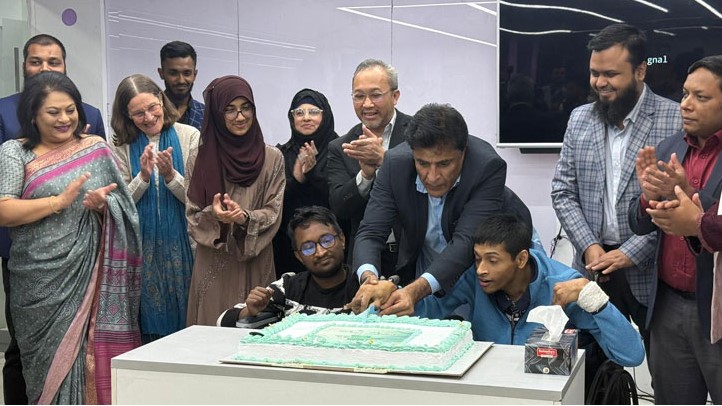 জুলাই বি প্ল বে র  আহত প্রতিবন্ধী ব্যক্তিসহ ১০ টি দেশের ৩০০ প্র তি ব ন্ধী দে র   কর্মসংস্থানের লক্ষ্য