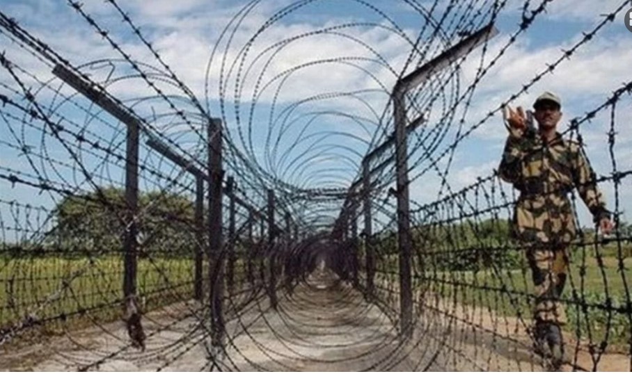 আ দি ত মা রী সী মা ন্তে বিএসএফের গু লি তে বাংলাদেশি যুবক আহত