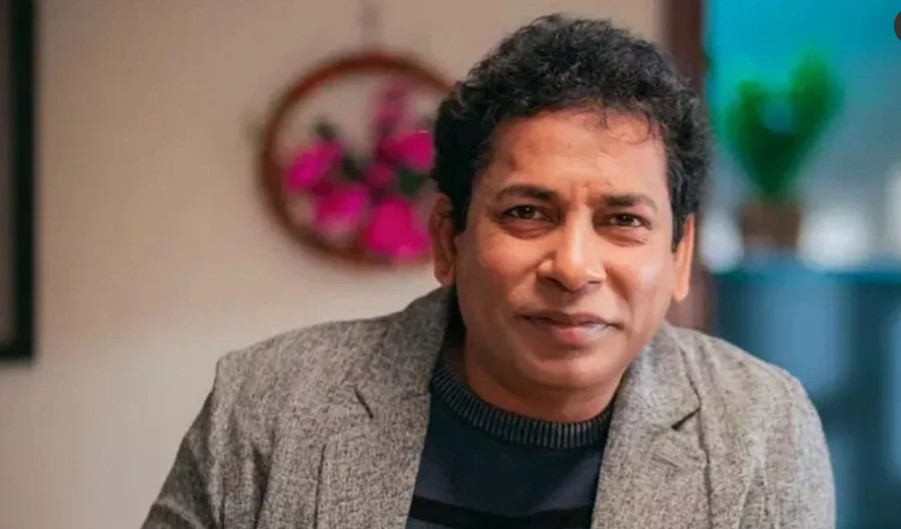 ওসি হা রু নের  পর  মোশা ররফ  করিম এবার  গো য়েন্দা  পুলিশ