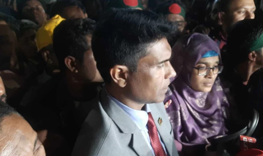 ‘আমা দের সঙ্গে প্রতা রণা করা হয়েছে, আন্দোলন চ লবে’