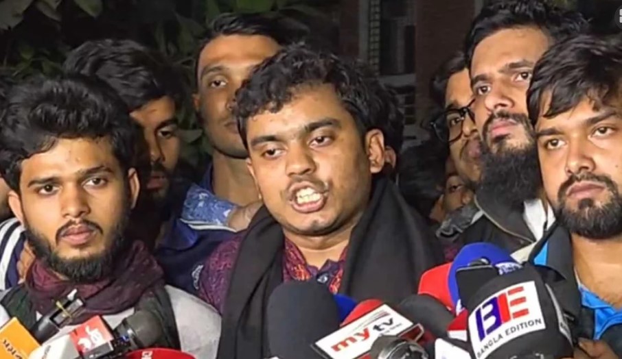 নিউ মার্কেট থা না ঘেরাওয়ের ঘো ষণা দিয়েছেন সাত কলেজ শিক্ষা র্থীরা