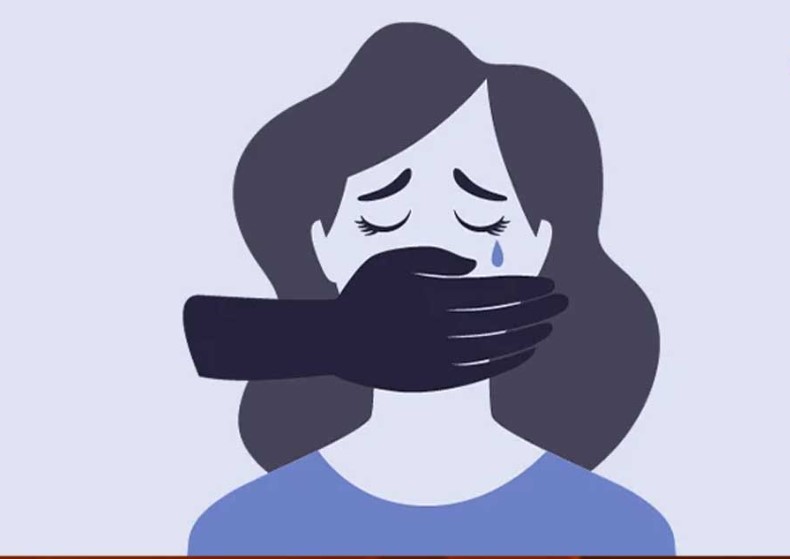 অটোরি কশা থেকে নামিয়ে গৃহবধূকে দল বদ্ধ ধর্ষণ