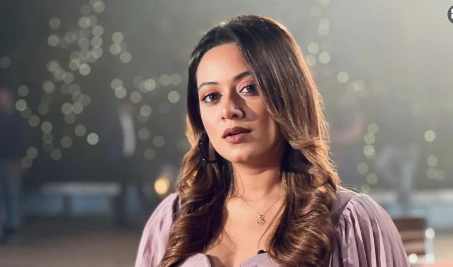 পরিচালকের সঙ্গে ফের দ্ব ন্দ্বে জড়ালেন দী ঘি