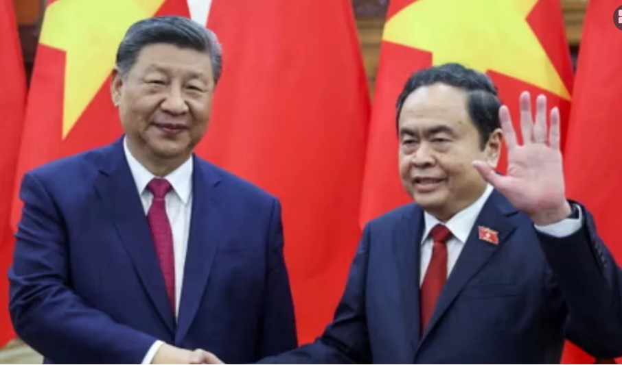 যুক্তরাষ্ট্রকে ‘টাইট’ দেওয়ার উপায় খুঁজতেই ভিয়েতনামে জিনপিং