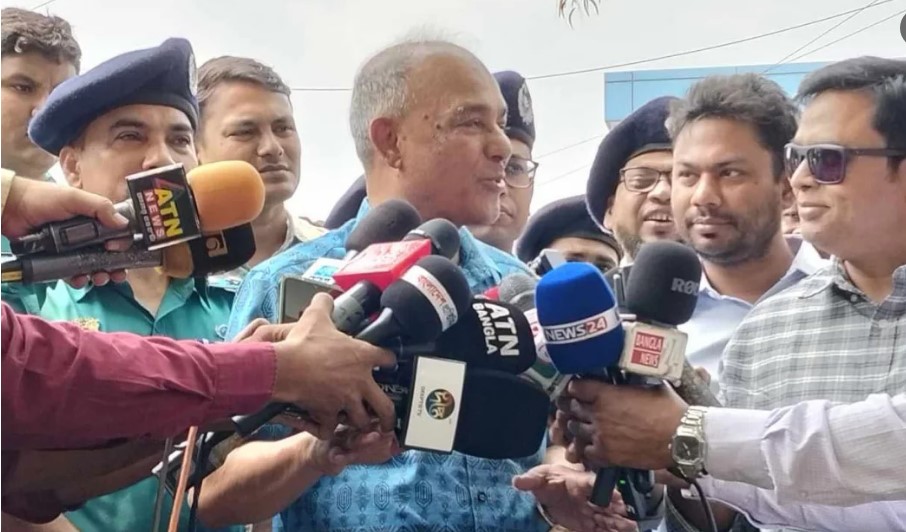 ঝটিকা মিছিল কন্ট্রোল না করতে পারলে পুলিশের বিরুদ্ধে ব্যবস্থা: স্বরাষ্ট্র উপদেষ্টা