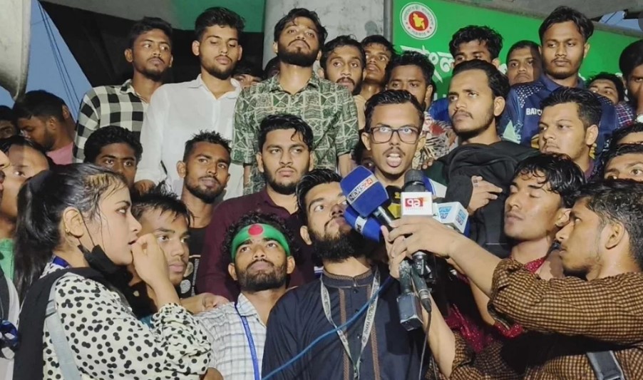 এবার সারা দেশে রেলপথ অবরোধের ঘোষণা