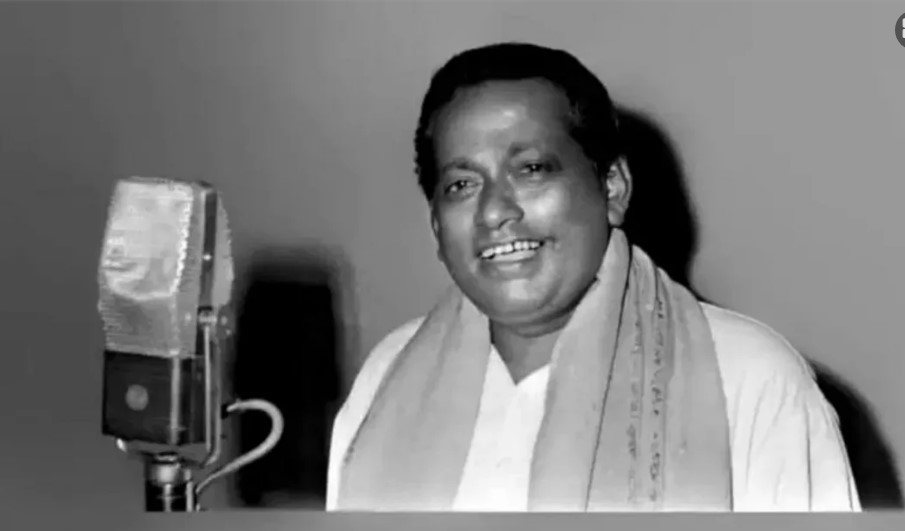 আব্দু ল আলীমের বাসায় চুরি, নিয়ে গেছে স্বাধীনতা ও একুশে প দক