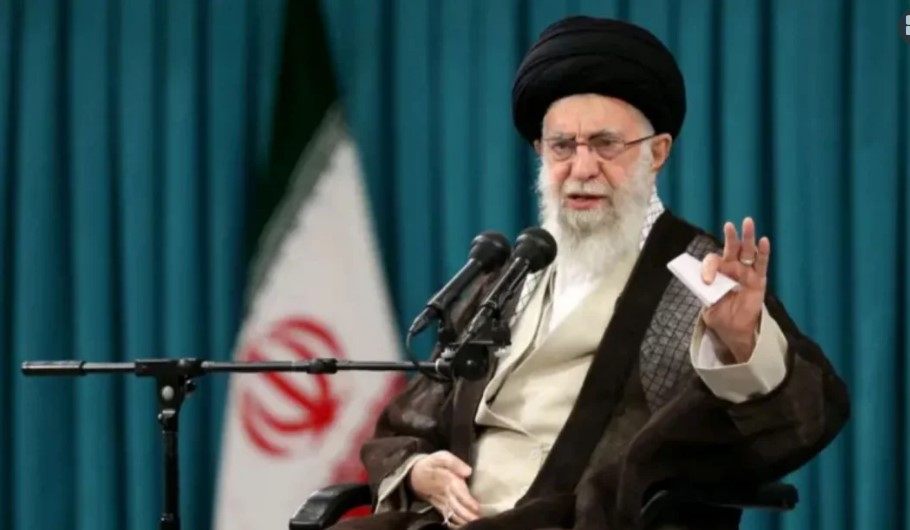 ইরা ন ‘আমেরি কার মুখে কঠিন থা প্পড়’ দিয়েছে: খামেনি