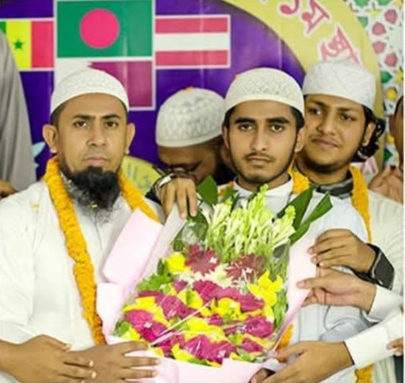 সৌদি আরবে অনুষ্ঠিতব্য আন্তর্জাতিক হিফজুল কুরআন প্রতিযোগিতায় অংশগ্রহণ করে বাংলাদেশের প্রতিনিধিত্ব করছেন হাফেজ আব্দুল্লাহ আল মারুফ