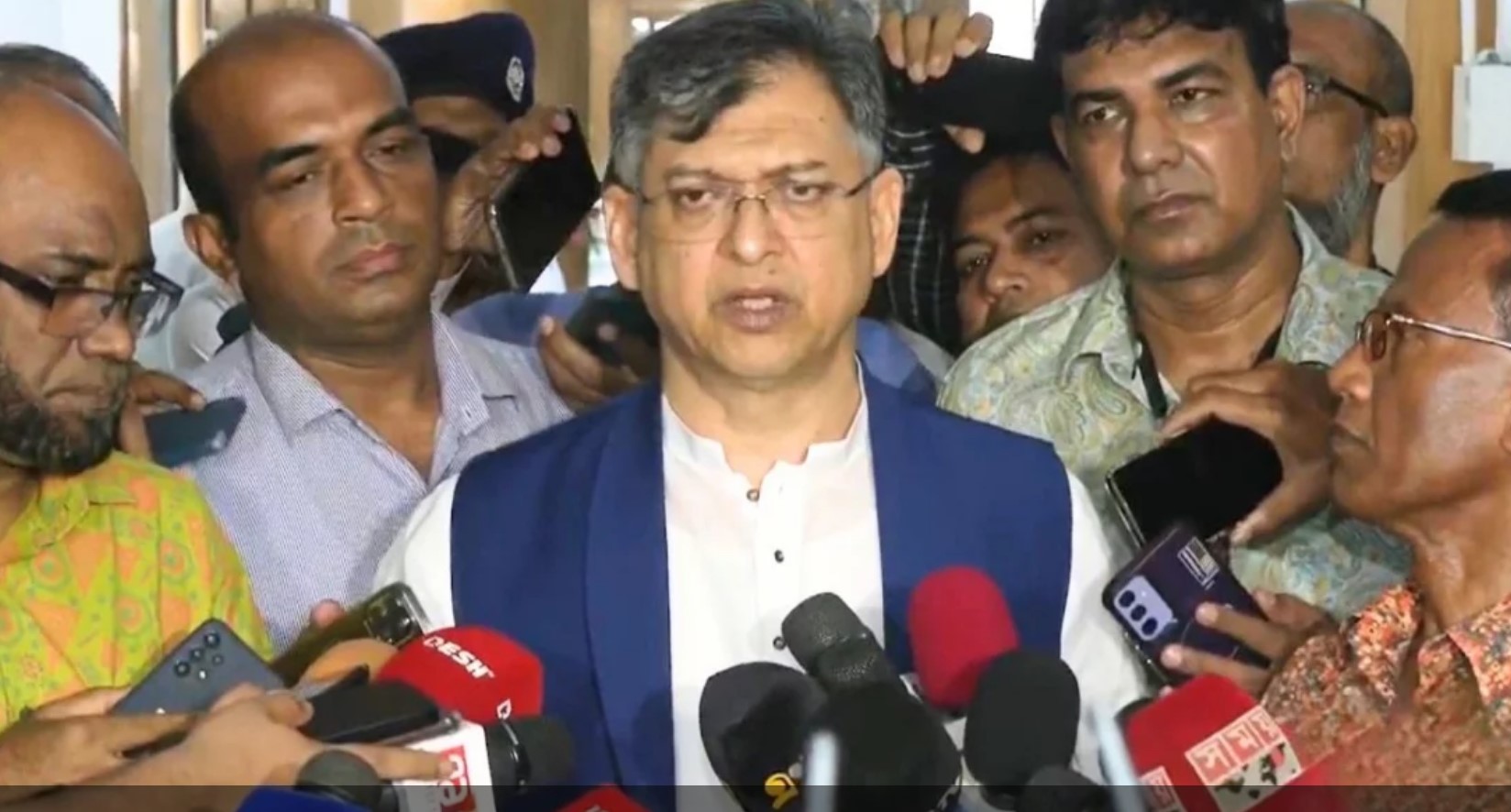 ঐকমত্য নয়, ‘জাতীয় অনৈক্য’ প্রতিষ্ঠার চেষ্টা করেছে কমিশন: সালাহউদ্দিন আহমদ