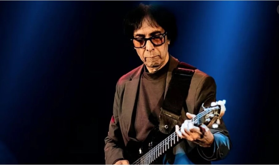 না ফেরার দেশে ‘ফিডব্যাক’র প্রতিষ্ঠাতা সদস্য গিটারিস্ট সেলিম হায়দার