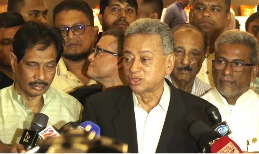 নির্বাচনের জন্য অপেক্ষা করছে দেশের মানুষ: আমীর খসরু