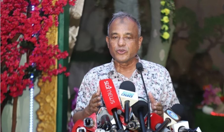 সশস্ত্র বাহিনী তুলে নেওয়ার কোনো সিদ্ধান্ত হয়নি : স্বরাষ্ট্র উপদেষ্টা