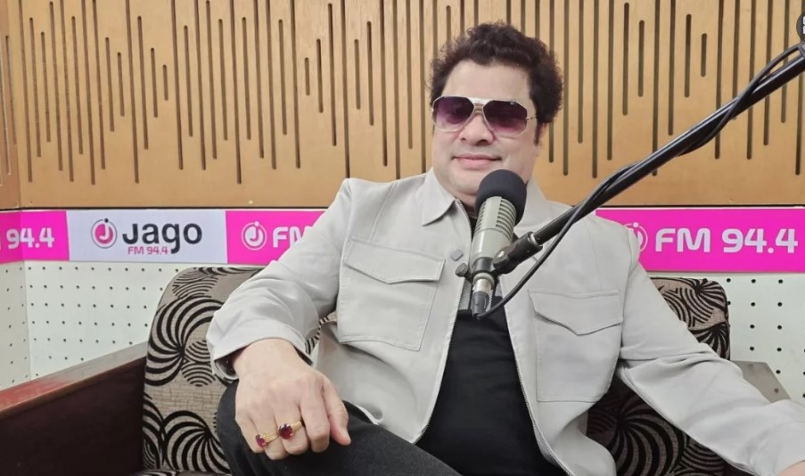 ইন্টারভিউ থেকে বিরত থাকতে চাই, বলি একটা লিখে আরেকটা: রবি চৌধুরী