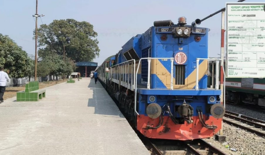 ঈদুল আজহা উপলক্ষে ট্রেনের অগ্রিম টিকিট বিক্রি শুরু ১৩ মে