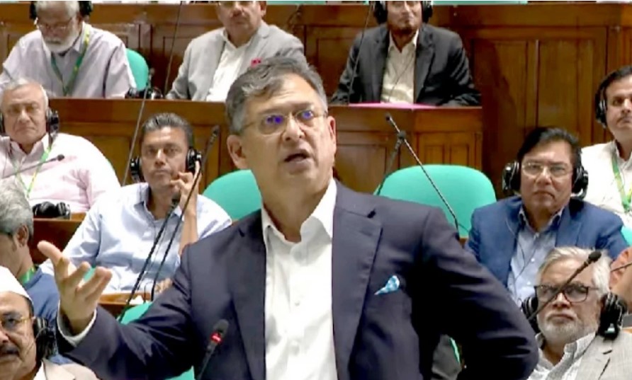ইসলামী ব্যাংক ইসলাম নয়, মির্জা ফখরুল ইসলামও ইসলাম নয়: সংসদে স্বরাষ্ট্রমন্ত্রী