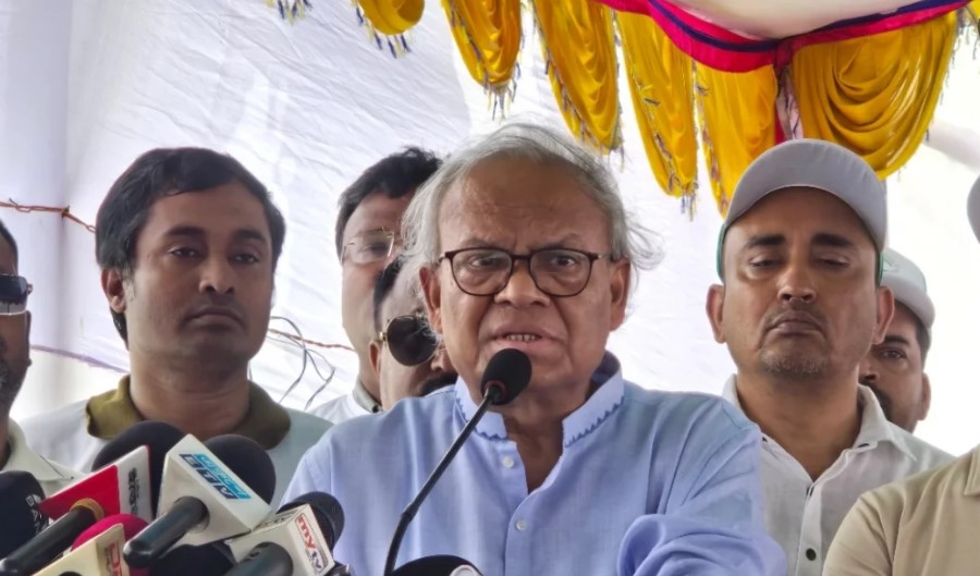 জোর করে নয়, নিরপেক্ষ নির্বাচনের মাধ্যমে ক্ষমতায় এসেছে সরকার: রিজভী